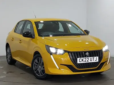 Used Peugeot 208 Active Premium 75 HP (55 kW) 2022 Yellow Hatchback