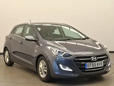 Begagnad Hyundai i30 SE 110 HK (80 kW) 2015 Grå Halvkombi