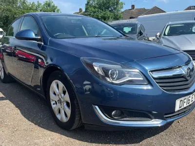Käytetty Vauxhall Insignia SRi 136 HP (100 kW) 2016 Sininen Viistoperä