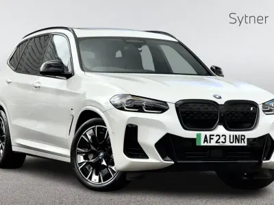 Begagnad BMW iX3 M Sport 207 kW (282 HK) 2023 Vit SUV