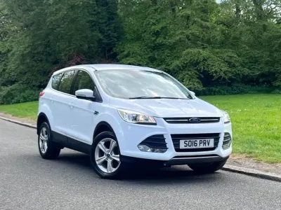Used Ford Kuga Zetec 150 HP (110 kW) 2016 White SUV