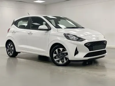 New Hyundai i10 Advanced 2026 White Hatchback