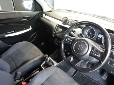 Used Suzuki Swift SZ-L 83 HP (61 kW) 2021 Red Hatchback