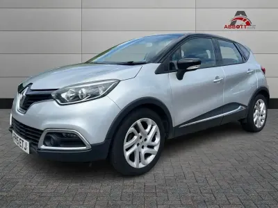 Used Renault Captur Dynamique 90 HP (66 kW) 2015 Silver SUV