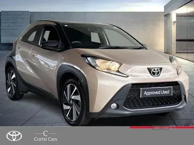 Used Toyota Aygo X 72 HP (52 kW) 2023 Beige SUV