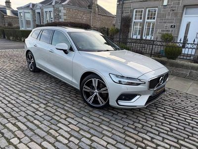 Used Volvo V60 Inscription 190 HP (139 kW) 2018 Gold Estate
