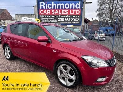 Red Used 2011 Kia Ceed Hatchback | £3,490 (Fair price)