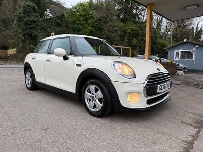 Used Mini ONE Hatch 102 HP (75 kW) 2016 White Hatchback