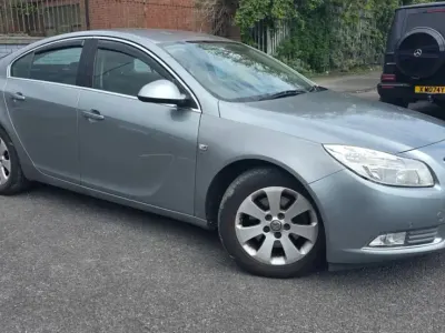 Używany Vauxhall Insignia SRi 2012 Srebrny Hatchback