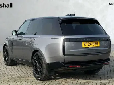 Używany Land Rover Range Rover SE 300 KM (220 kW) 2024 Szary SUV