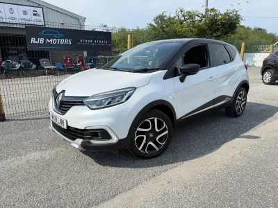 Used Renault Captur Dynamique 90 HP (66 kW) 2018 White/black SUV