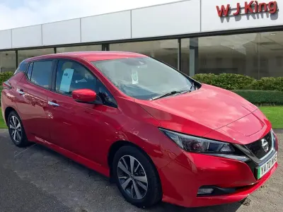 Used Nissan Leaf Acenta 110 kW (150 HP) 2020 Red Hatchback