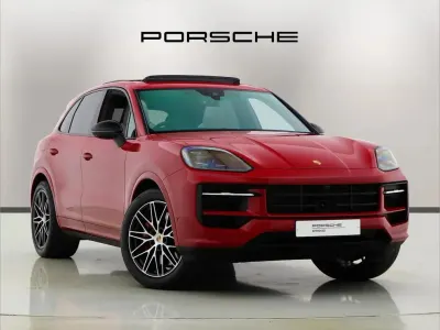 Used Porsche Cayenne 468 HP (344 kW) 2024 Red SUV
