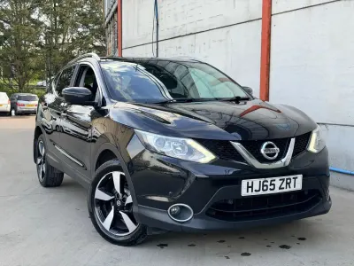 Używany Nissan Qashqai N-TEC 115 KM (84 kW) 2015 Czarny SUV