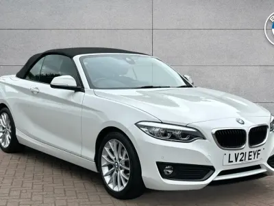Używany BMW 218 Comfort Edition 134 KM (98 kW) 2021 Biały Kabriolet