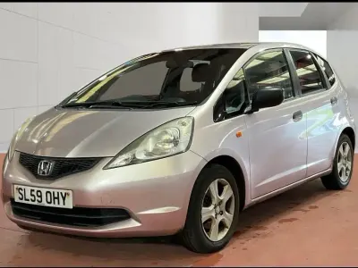 Used Honda Jazz SE 90 HP (66 kW) 2009 Red Hatchback