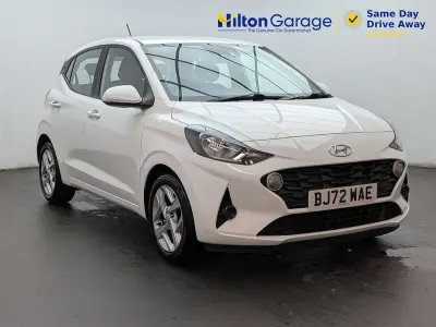 Used Hyundai i10 SE 67 HP (49 kW) 2022 White Hatchback