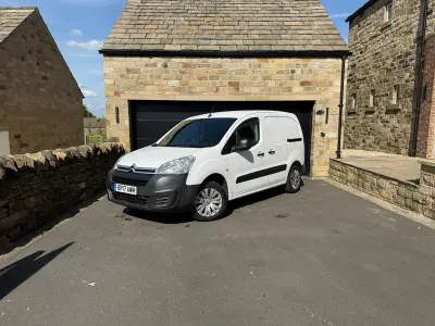 Używany Citroën Berlingo 75 KM (55 kW) 2017 Biały Minivan