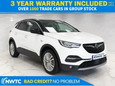 Used Vauxhall Grandland X Business Edition 130 HP (95 kW) 2020 White SUV