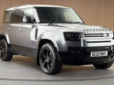 Used Land Rover Defender SE Dynamic 249 HP (183 kW) 2025 SUV