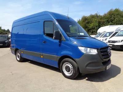 Used Mercedes Sprinter Progressive 150 HP (110 kW) 2021 Blue Van
