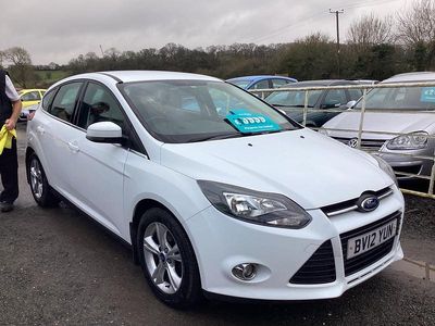 Used Ford Focus Zetec 2012 White Hatchback