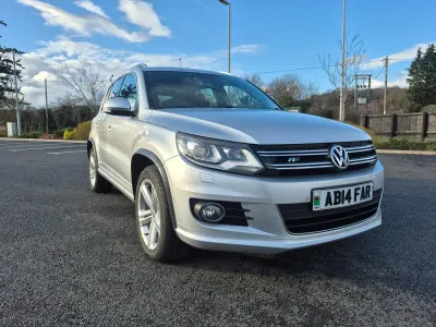 Begagnad VW Tiguan R-line 2014 Silver SUV