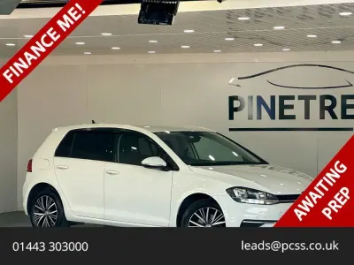 Used VW Golf VII SE 125 HP (91 kW) 2017 White Hatchback