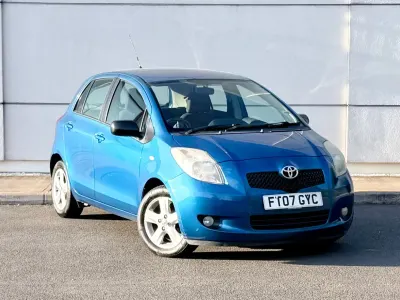 Used Toyota Yaris 85 HP (62 kW) 2007 Blue Hatchback