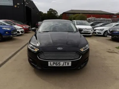 Used Ford Mondeo Style 120 HP (88 kW) 2016 Black Hatchback