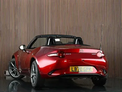 Used Mazda MX5 Inclusive 184 HP (135 kW) 2020 Red Cabriolet