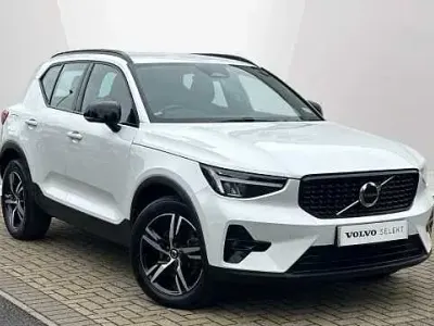 Used Volvo XC40 Plus 161 HP (118 kW) 2022 White SUV