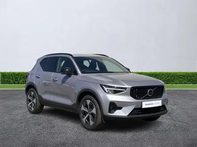 Used Volvo XC40 Plus 197 HP (144 kW) 2025 Silver SUV
