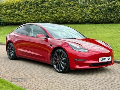 Używany Tesla Model 3 Performance 461 kW (627 KM) 2019 Czerwony Sedan/Limuzyna