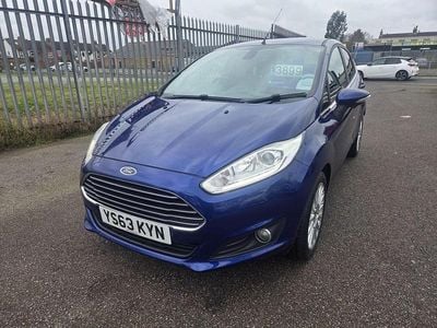 Used Ford Fiesta Titanium 125 HP (91 kW) 2014 Blue Hatchback