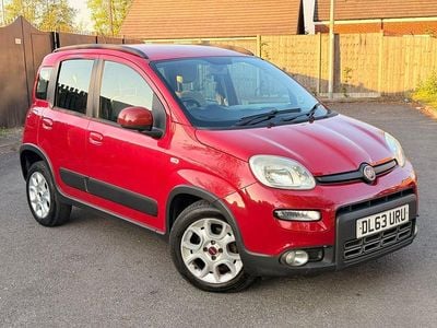 Usado Fiat Panda Trekking 75 HP (55 kW) 2014 Vermelho Citadino