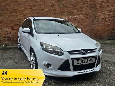 Used Ford Focus Zetec 2012 White Hatchback