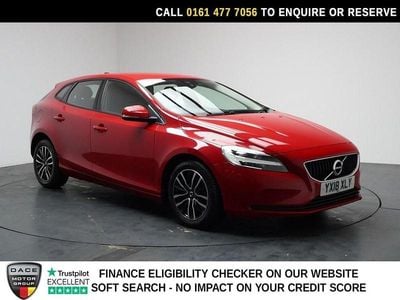 Used Volvo V40 Momentum 122 HP (89 kW) 2018 Red Hatchback