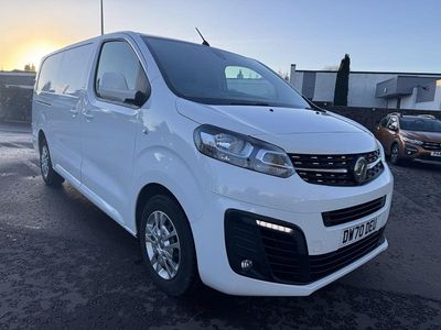 Begagnad Vauxhall Combo Sportive 100 HK (73 kW) 2022 Vit Minibuss
