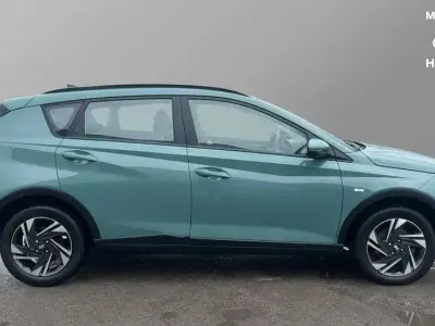 Usado Hyundai Bayon SE 100 HP (73 kW) 2022 Verde SUV