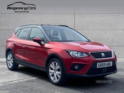 Usado Seat Arona SE Technology 115 CV (84 kW) 2019 Rojo SUV
