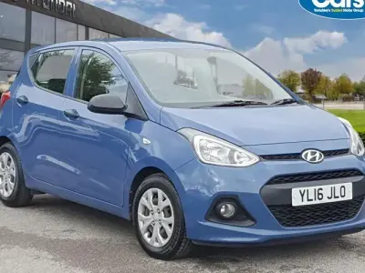 Gebraucht Hyundai i10 67 PS (49 kW) 2016 Blau Kleinwagen