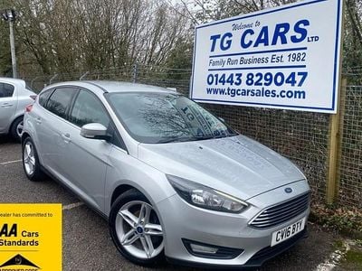 Used Ford Focus Zetec 120 HP (88 kW) 2016 Silver Hatchback