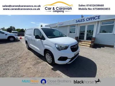 Used Vauxhall Combo S 100 HP (73 kW) 2023 White MPV