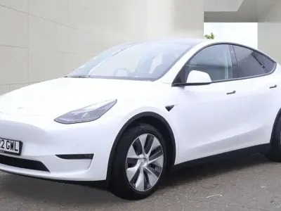 Used Tesla Model Y Long Range AWD 378 kW (514 HP) 2022 White SUV
