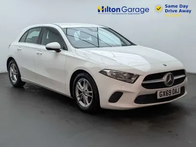 Used Mercedes A180 SE 136 HP (100 kW) 2019 White Hatchback