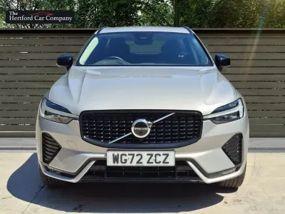 Used Volvo XC60 Plus 197 HP (144 kW) 2023 Silver SUV