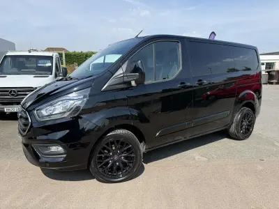 Used Ford Transit Custom Limited 130 HP (95 kW) 2019 Black Van