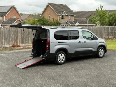 Second-hand Peugeot Rifter Allure Premium 110 CP (80 kW) 2021 Gri Monovolum