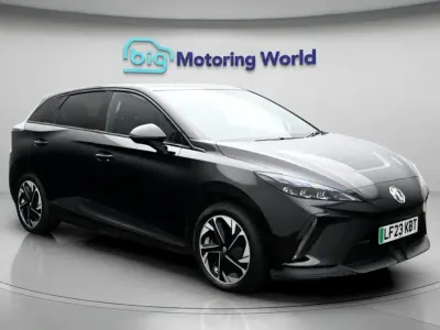 Używany MG MG4 EV Trophy 319 kW (435 KM) 2023 Czarny Hatchback